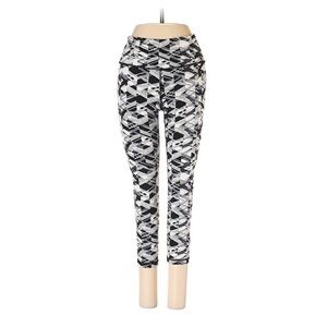 NWOT Victoria’s Secret Knockout Geometric Capris